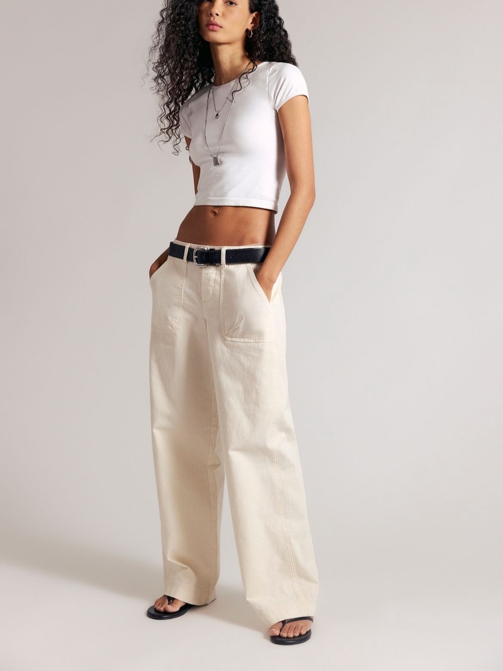 We The Free Yours Truly Low-Rise Cargo
Chino Pants